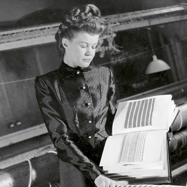 �ǥ����ʡ���