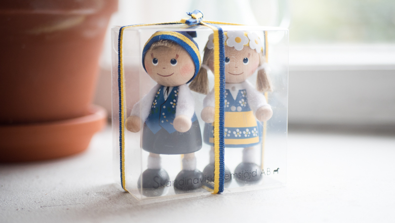 北欧の木工品 スウェーデンから届いた民族衣装の愛らしい人形オブジェ ギフトにもおすすめ ソピバsopiva北欧通販